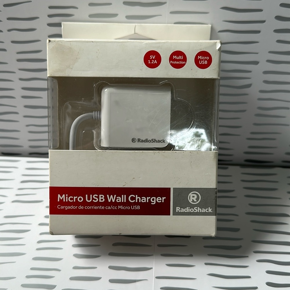 NIB RadioShack Micro USB Wall Charger. 5V 1.2A multi protection.